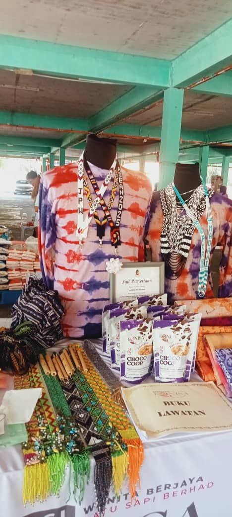 Jualan baju batik