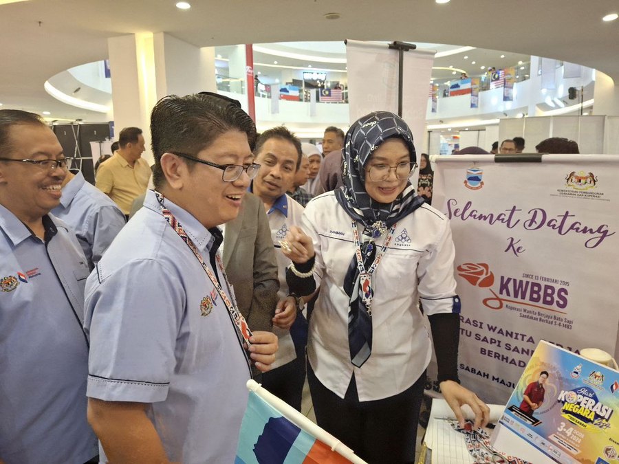 Booth produk di pameran